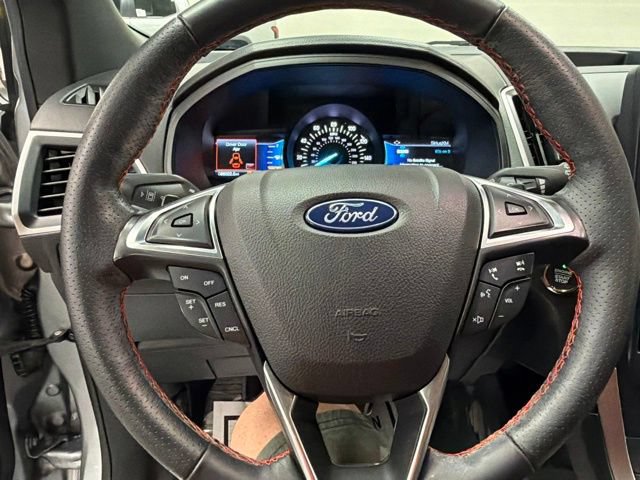 Used 2022 Ford Edge ST-Line w/ Class II Trailer Tow Package AWD/4WD image 24