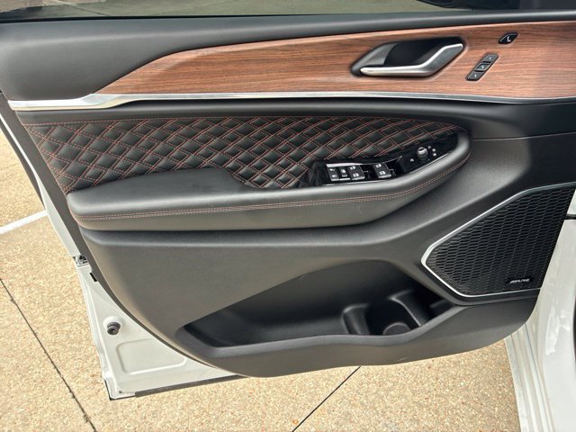 Used 2022 Jeep Grand Cherokee L Summit w/ Advanced Protech Group IV AWD/4WD image 20