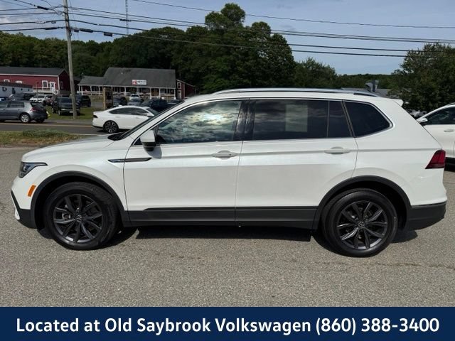 Certified 2023 Volkswagen Tiguan SE w/ Panoramic Sunroof Package AWD/4WD image 8