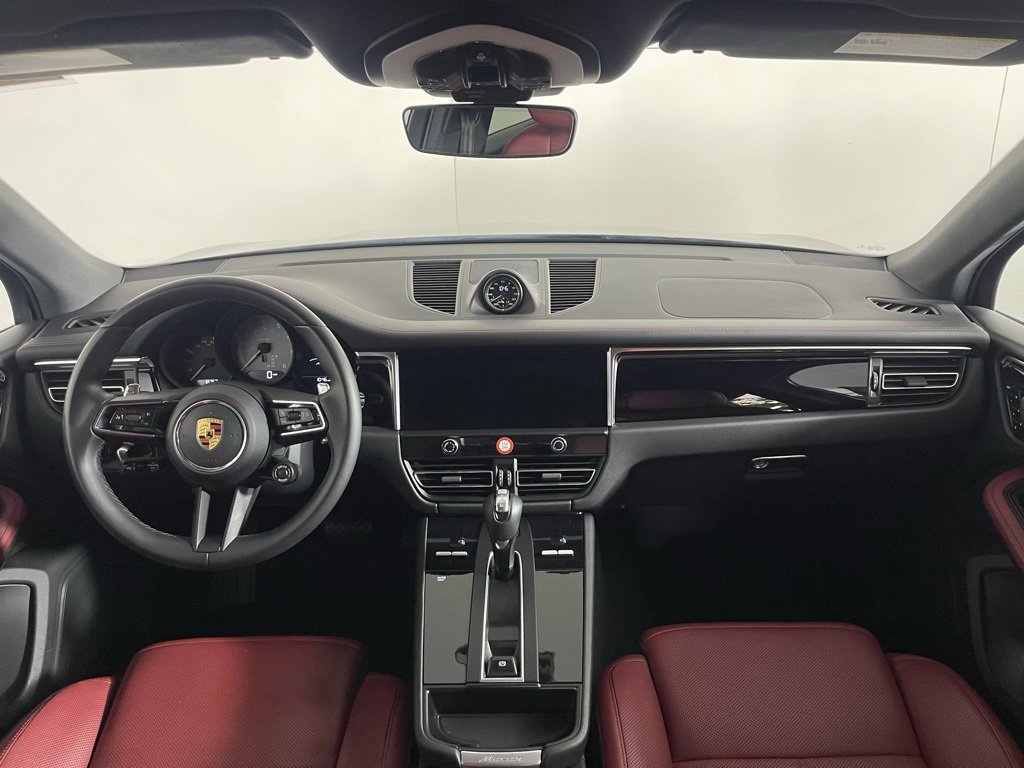 Certified 2023 Porsche Macan S image 26