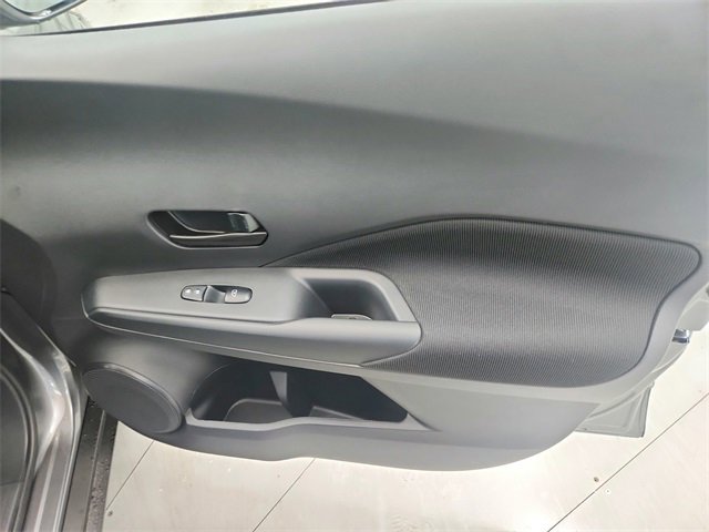 New 2025 Nissan Kicks Play S image 32