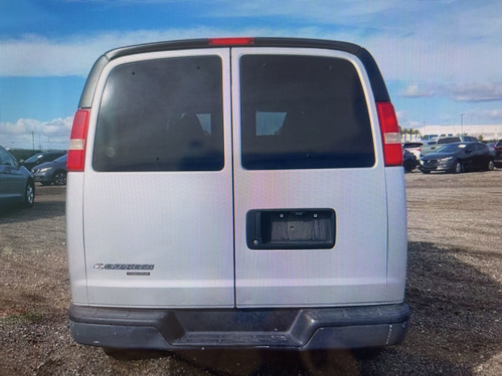 Used 2016 Chevrolet Express 2500 LS image 15