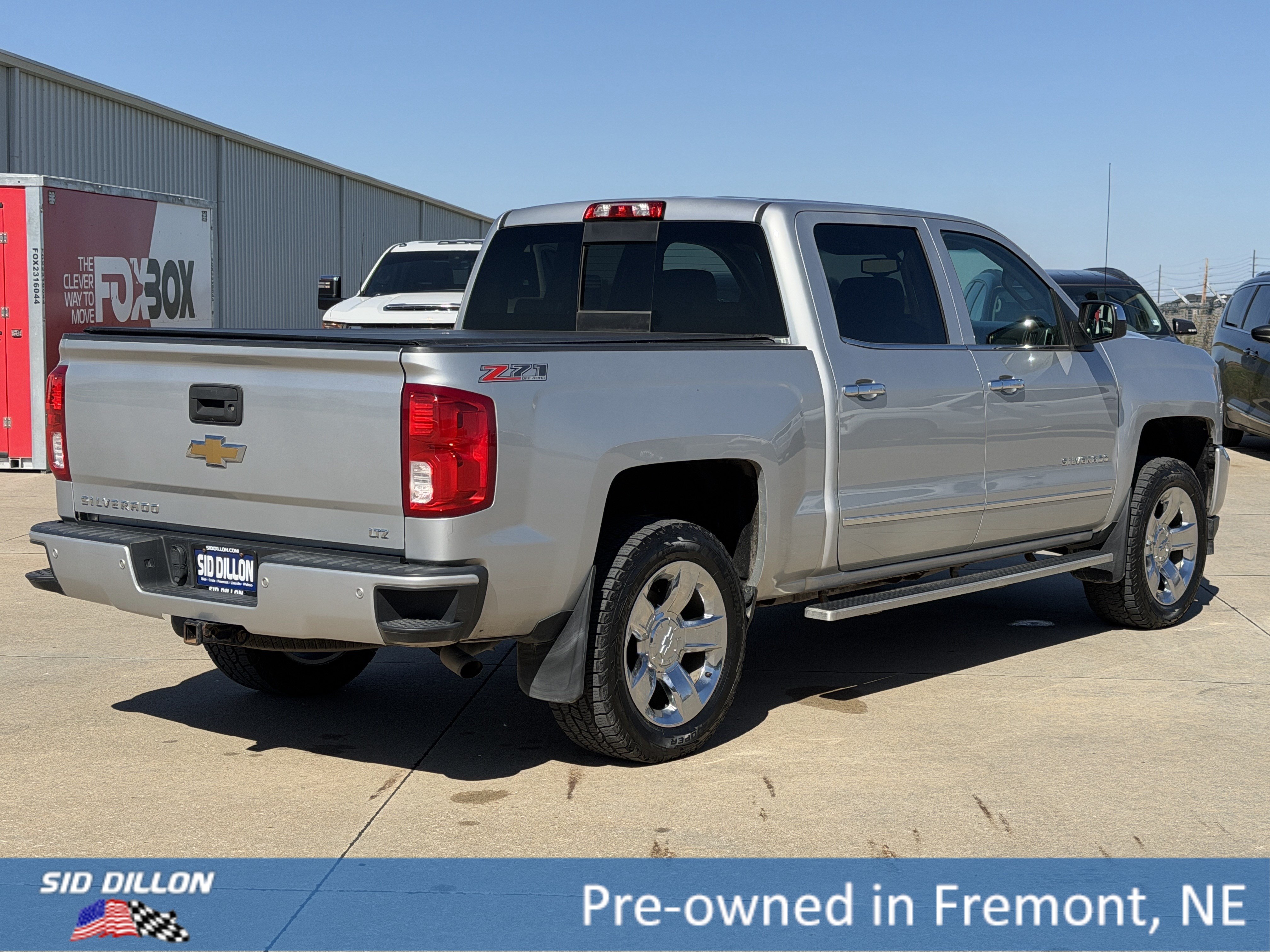 Used 2017 Chevrolet Silverado 1500 LTZ Z71 w/ LTZ Plus Package AWD/4WD image 4
