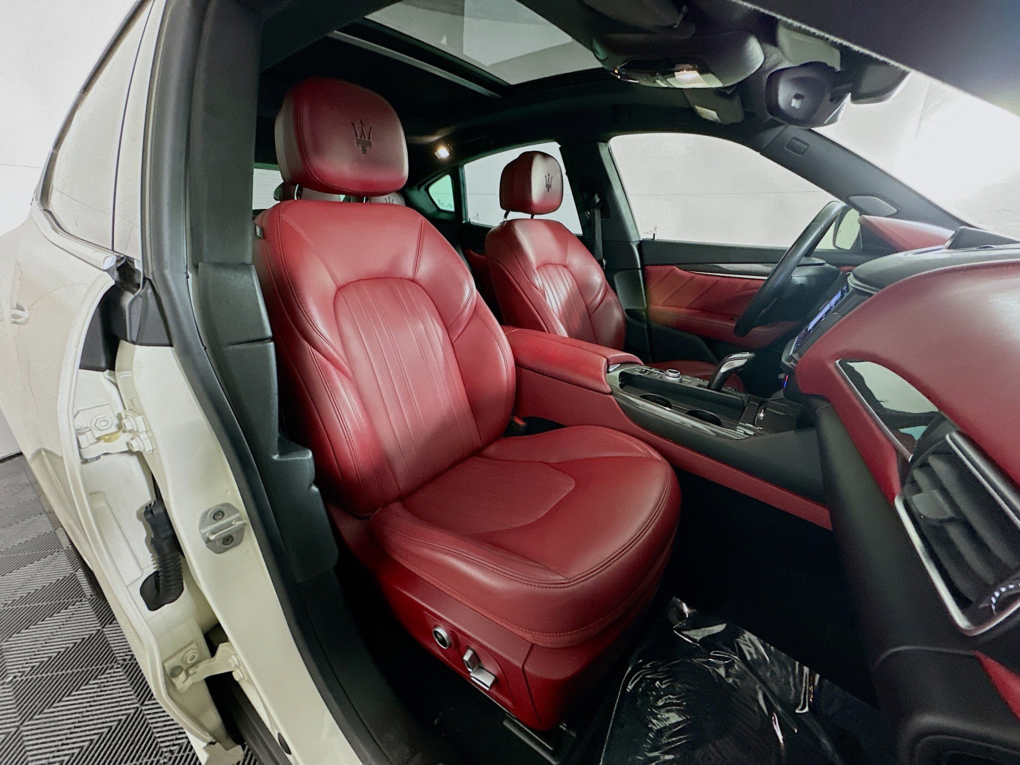 Used 2022 Maserati Levante Modena image 28