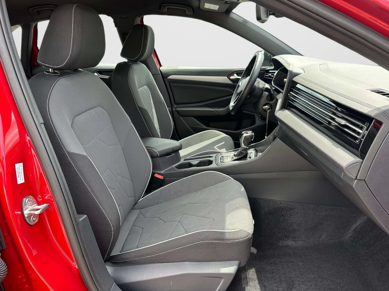 Certified 2025 Volkswagen Jetta Sport FWD image 10
