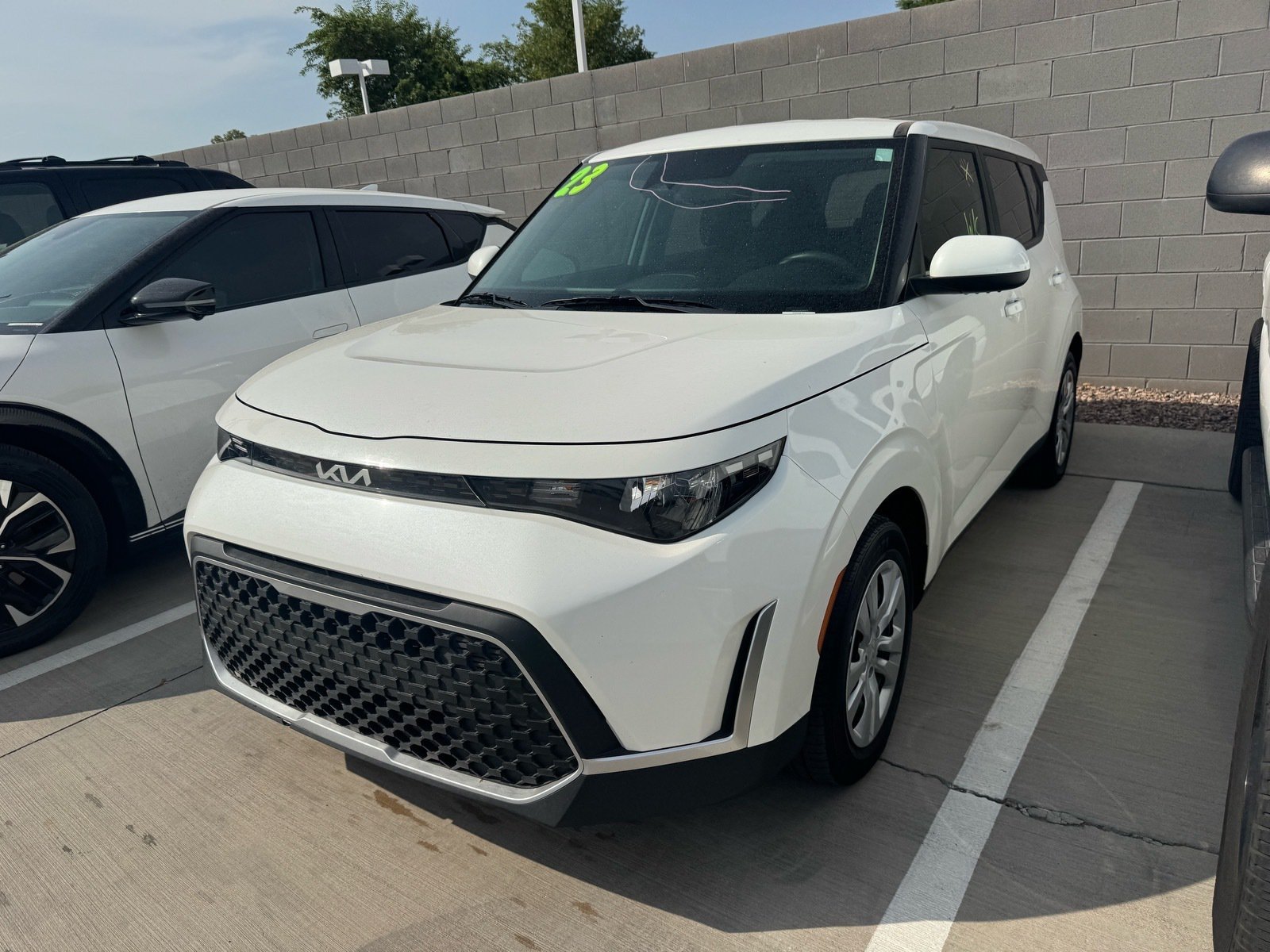 Certified 2023 Kia Soul LX FWD image 2