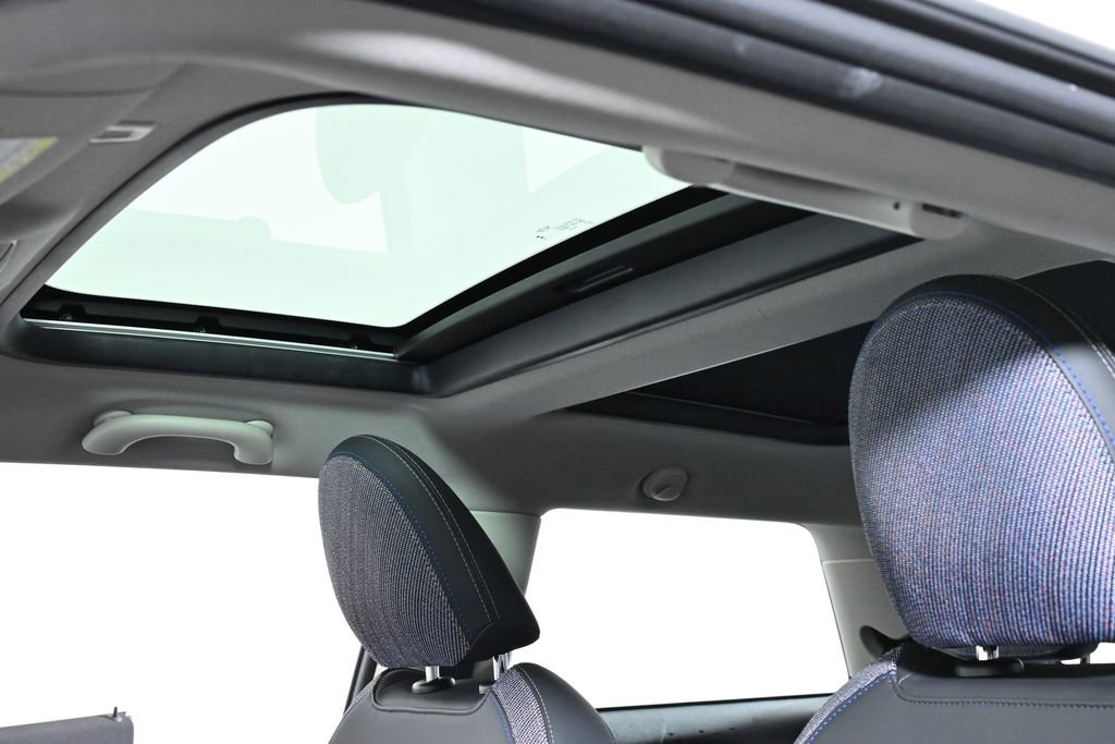 Certified 2025 MINI Cooper S image 28