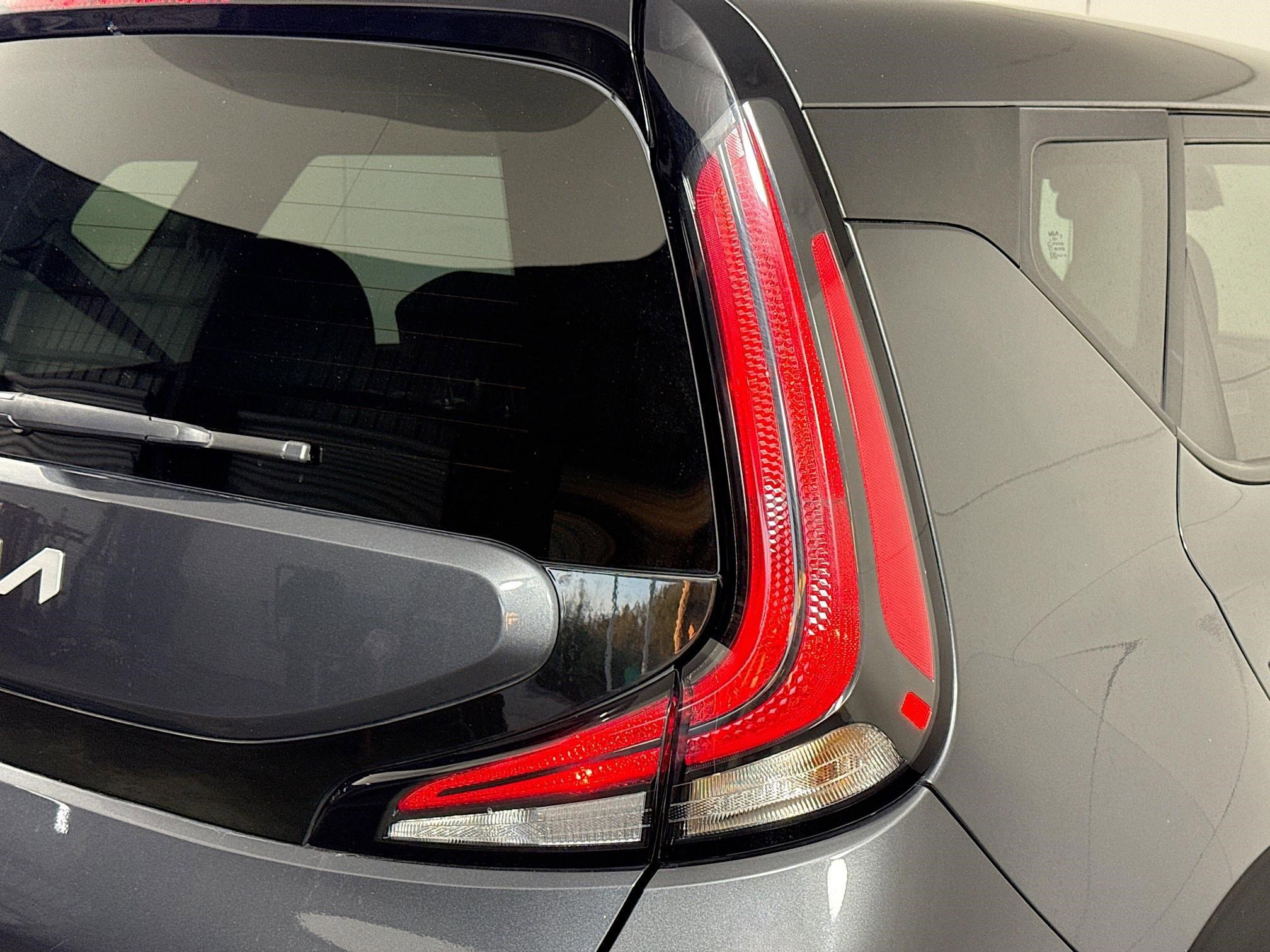 Used 2024 Kia Soul LX w/ Option Group 015 image 33