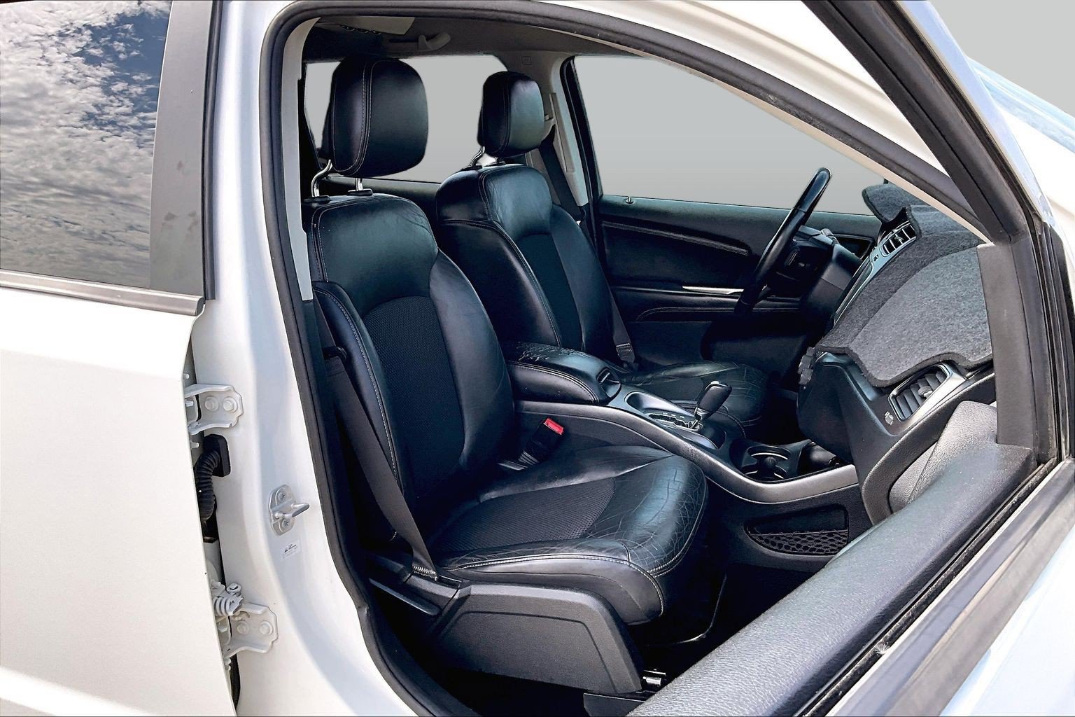 Used 2018 Dodge Journey Crossroad w/ Driver Convenience Group FWD image 7