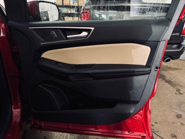 Used 2023 Ford Edge SEL w/ Convenience Package image 17