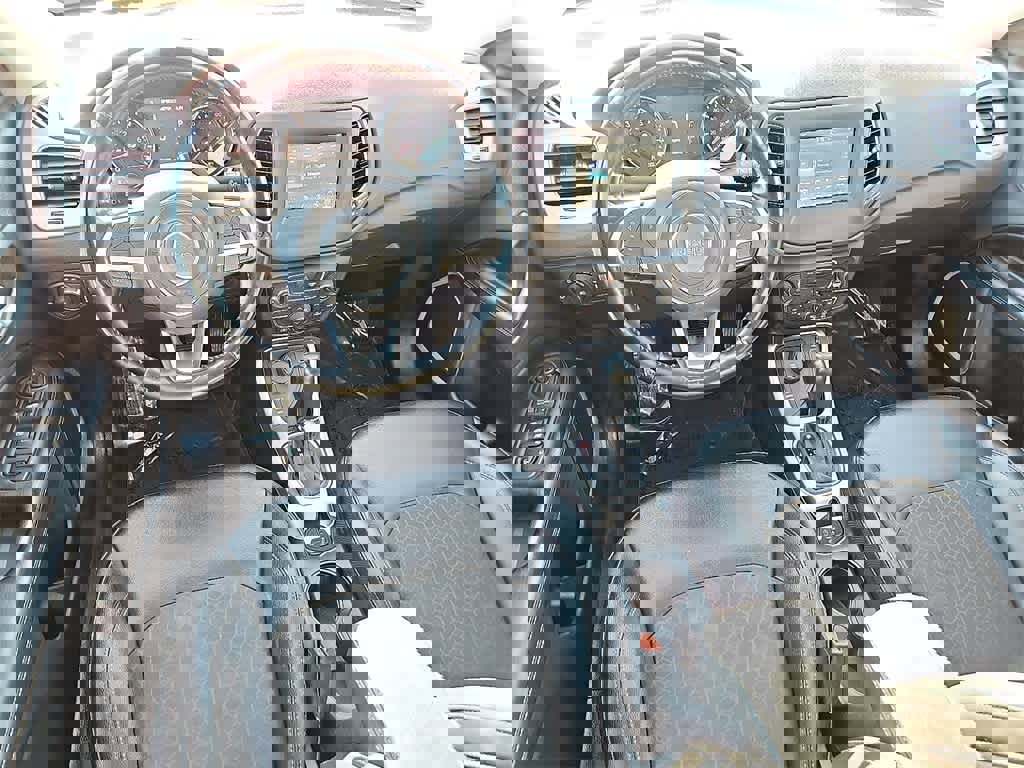 Used 2020 Jeep Compass Latitude w/ Popular Equipment Group image 10