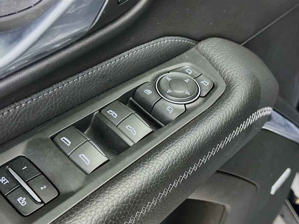 Used 2021 GMC Yukon XL Denali image 21