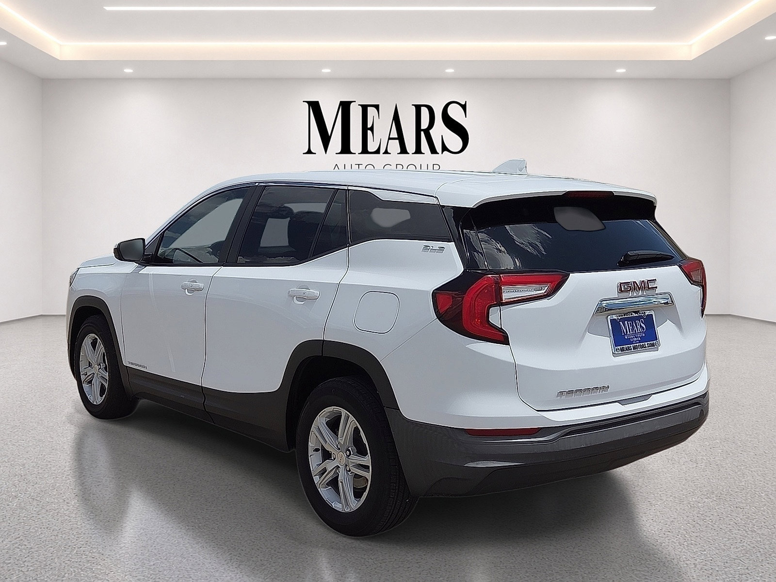 Used 2024 GMC Terrain SLE FWD image 3