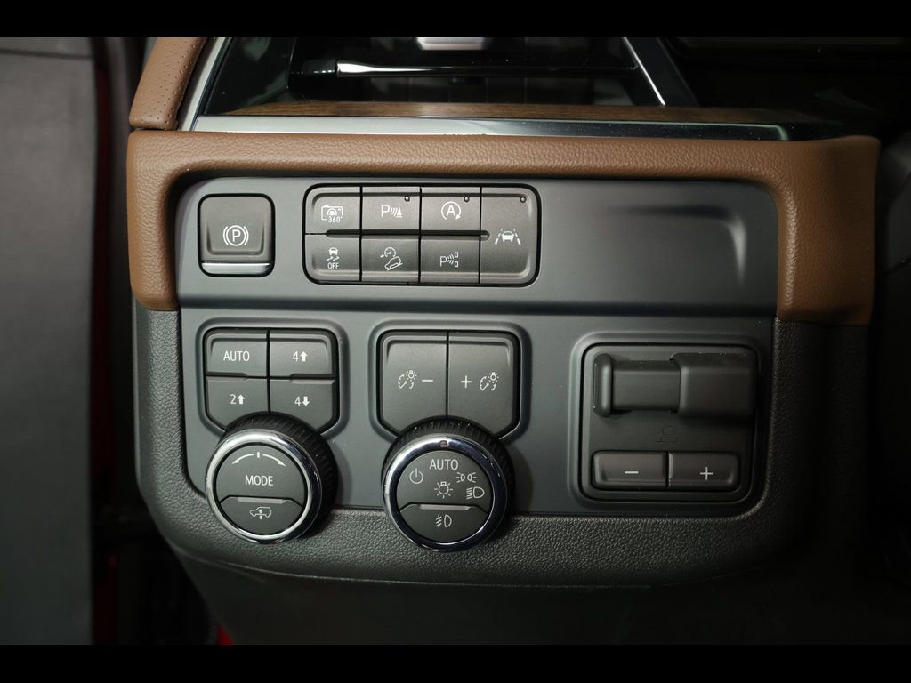 New 2026 Chevrolet Tahoe High Country w/ LPO, Illumination Package AWD/4WD image 16