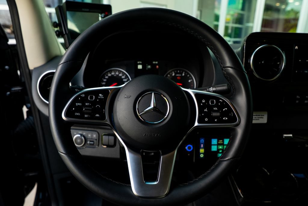 Used 2023 Mercedes-Benz Sprinter 3500 image 24