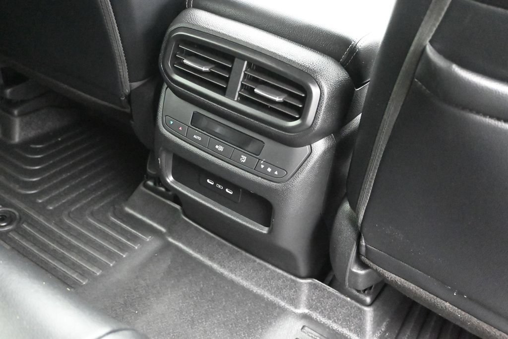 Certified 2024 Honda Pilot EX-L image 17