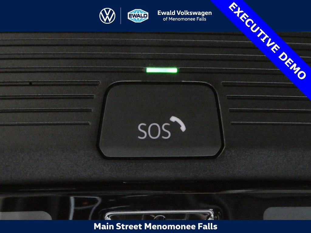 New 2025 Volkswagen Atlas Cross Sport SEL R-Line image 23