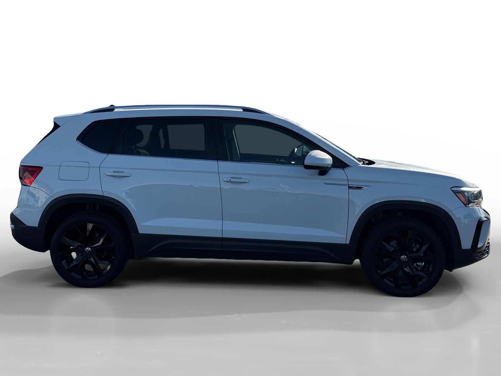 Certified 2023 Volkswagen Taos SE w/ Panoramic Sunroof Package FWD image 6
