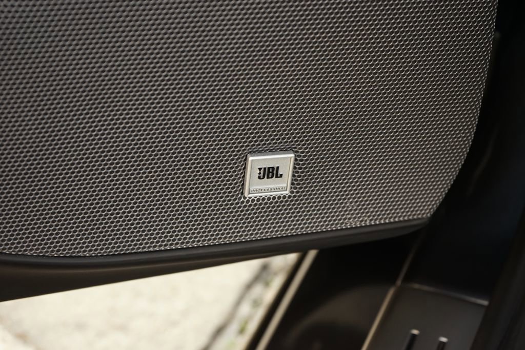 Used 2019 Ferrari Portofino image 17