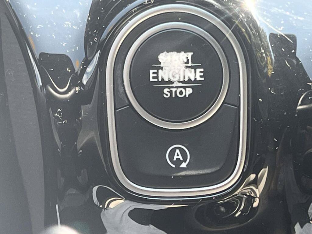 Certified 2020 Mercedes-Benz A 220 4MATIC image 36