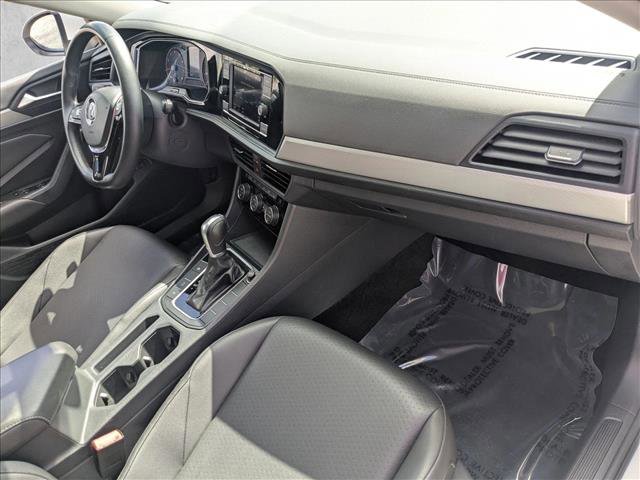 Used 2019 Volkswagen Jetta SE w/ Cold Weather Package image 21
