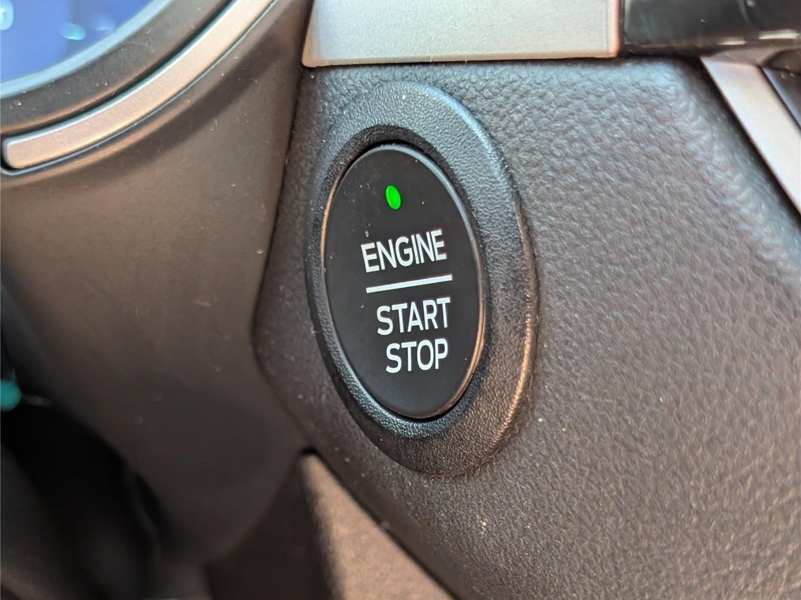Used 2022 Ford Escape SEL w/ Technology Package AWD/4WD image 23