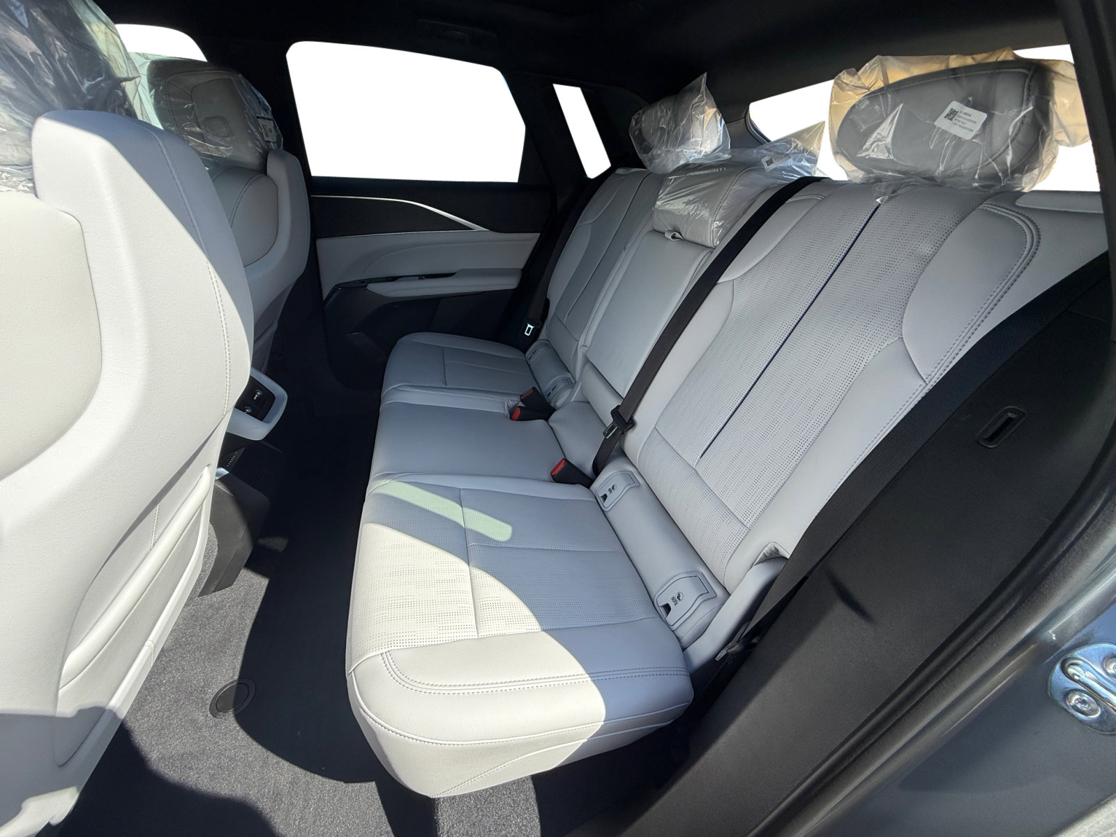 New 2025 Cadillac Lyriq Sport image 16