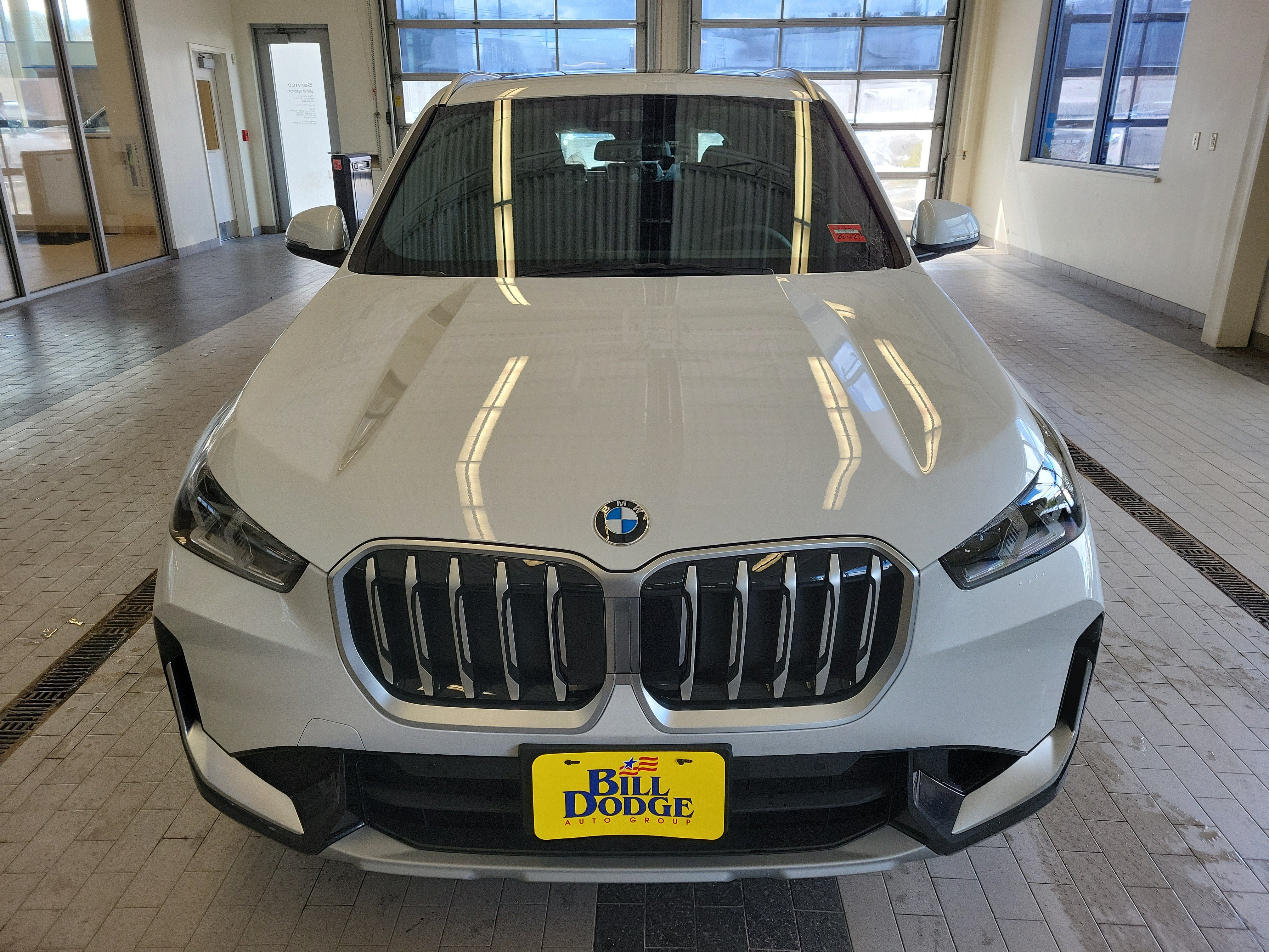 Used 2026 BMW X1 xDrive28i w/ Convenience Package AWD/4WD image 2