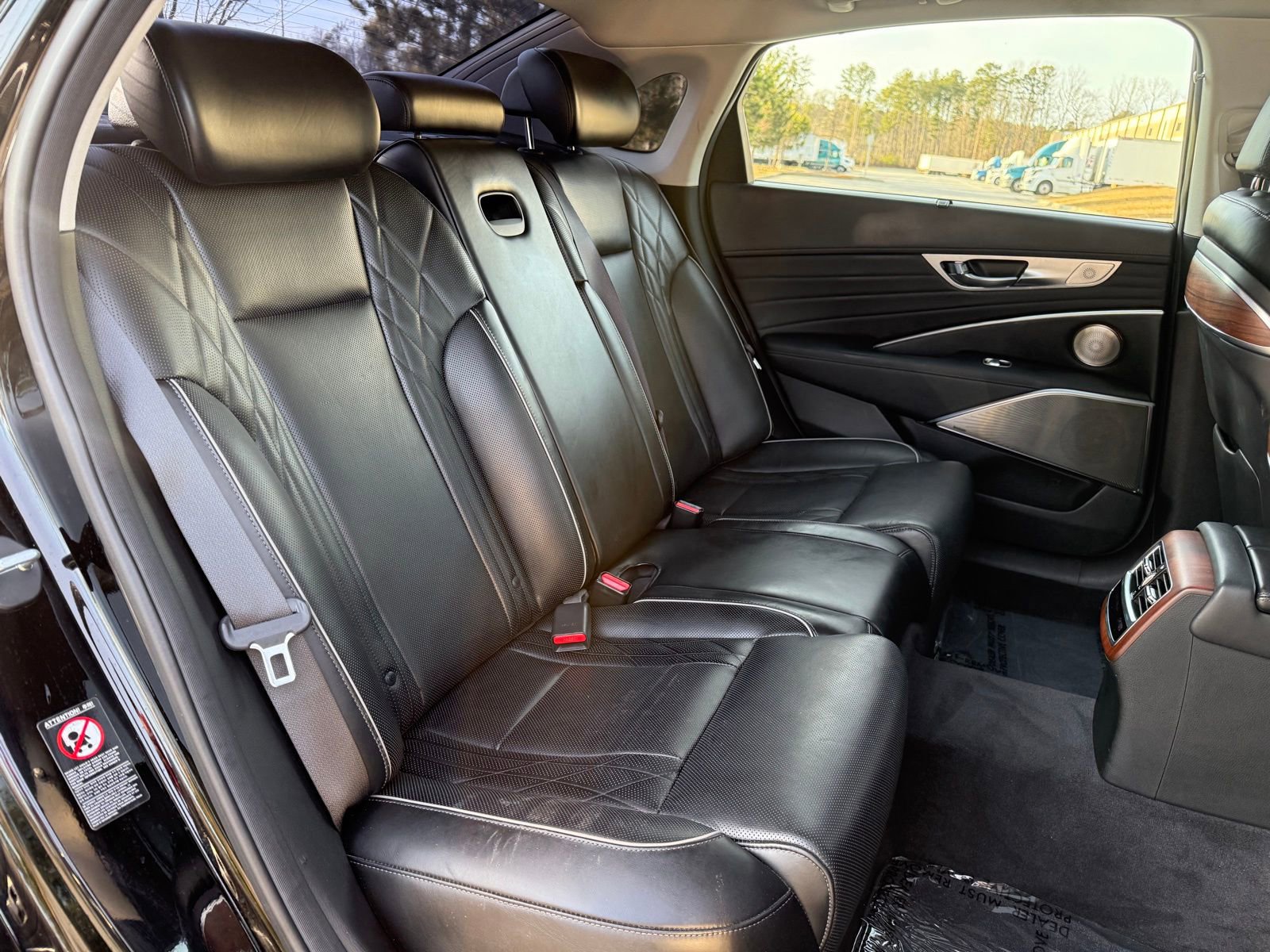 Used 2020 Kia K900 Luxury AWD/4WD image 43