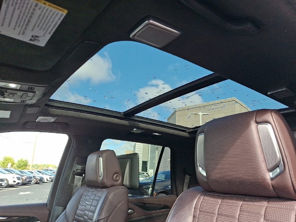 Certified 2022 Cadillac Escalade Sport Platinum w/ LPO, ONYX Package AWD/4WD image 17