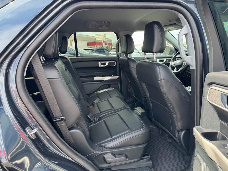 Used 2023 Ford Explorer XLT w/ Equipment Group 202A image 10