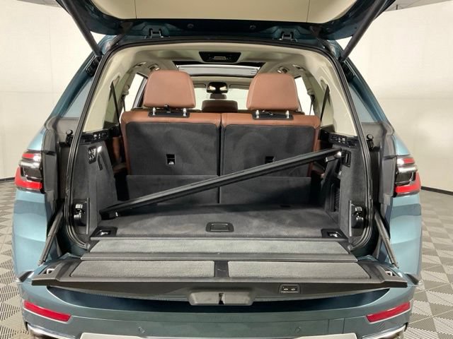 Used 2024 BMW X7 xDrive40i w/ Premium Package AWD/4WD image 39
