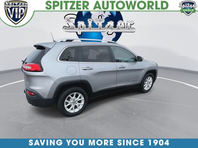 Used 2017 Jeep Cherokee Latitude w/ Cold Weather Group image 9