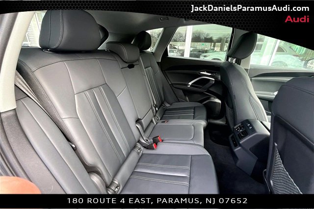 Used 2025 Audi Q5 Premium w/ Convenience Package image 25