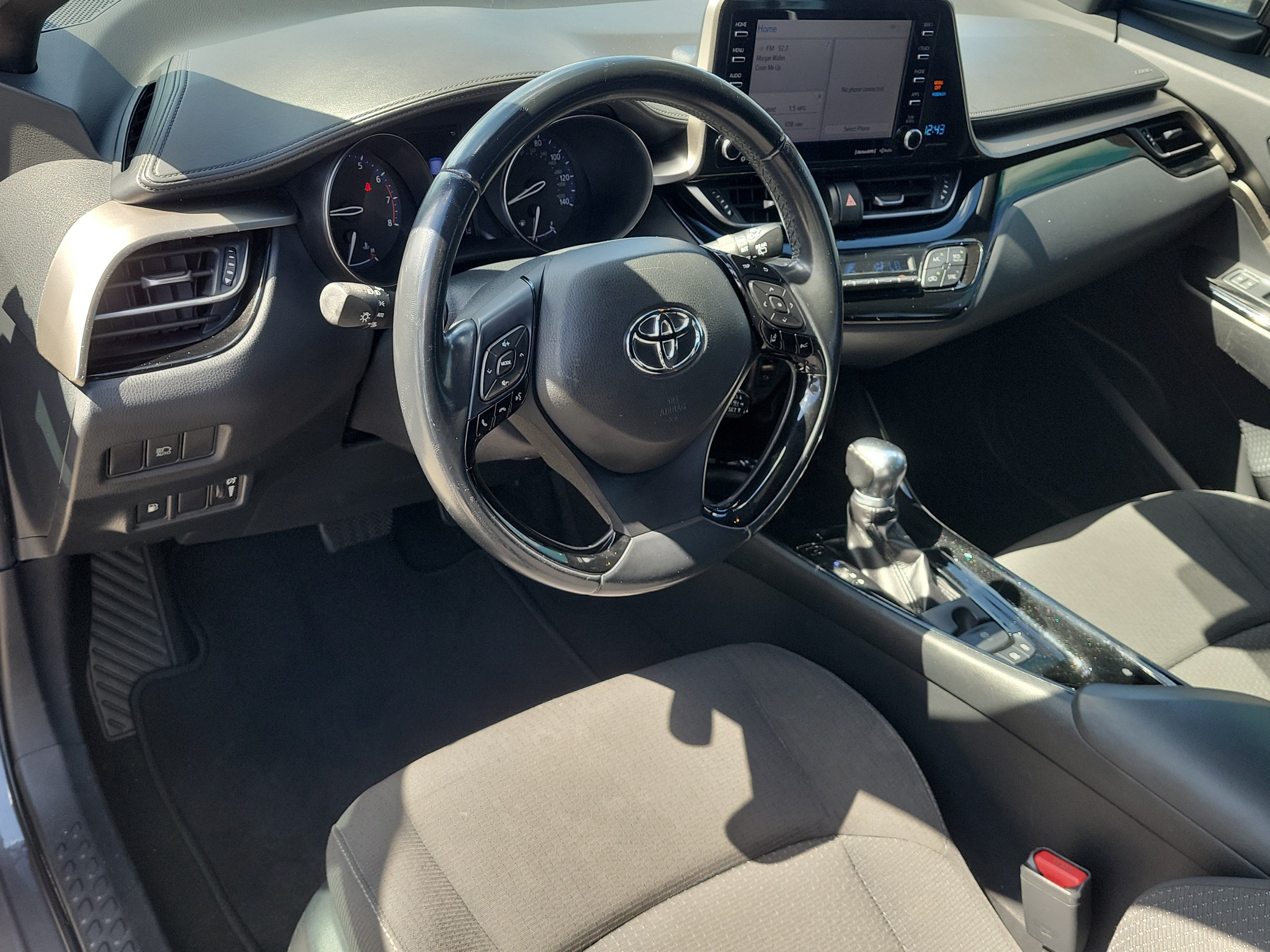 Used 2019 Toyota C-HR XLE FWD image 13