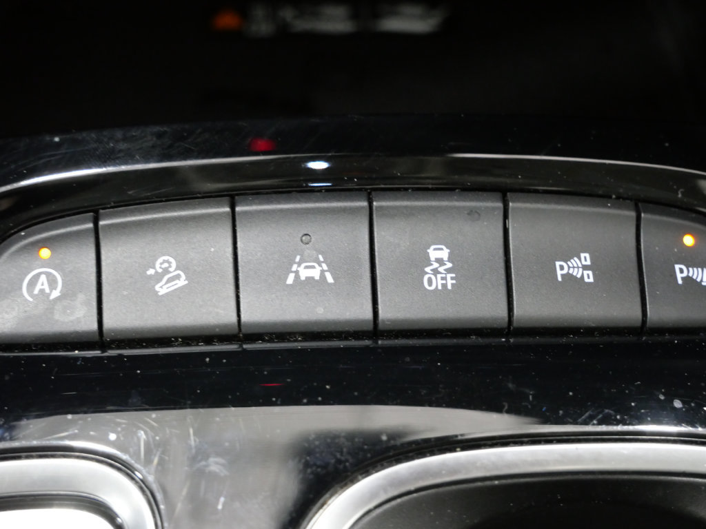 Used 2021 Buick Envision Avenir w/ Technology Package II AWD/4WD image 21