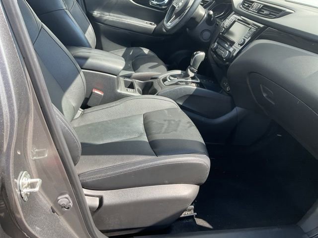 Used 2022 Nissan Rogue Sport SL image 17