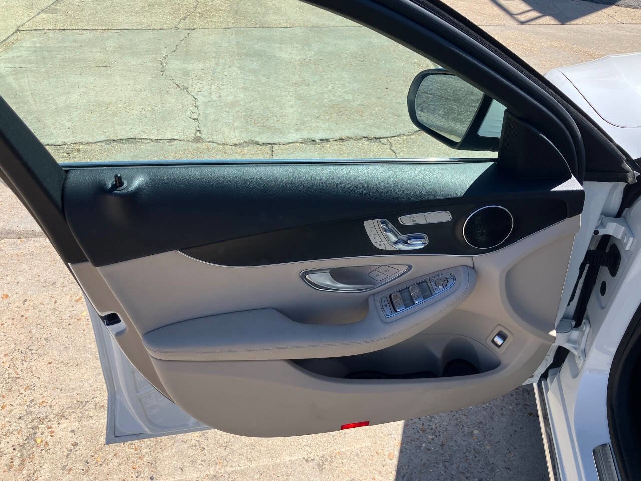 Used 2017 Mercedes-Benz C 300 Luxury image 10