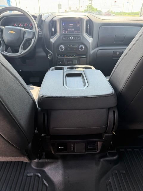 Used 2025 Chevrolet Silverado 3500 W/T AWD/4WD image 36