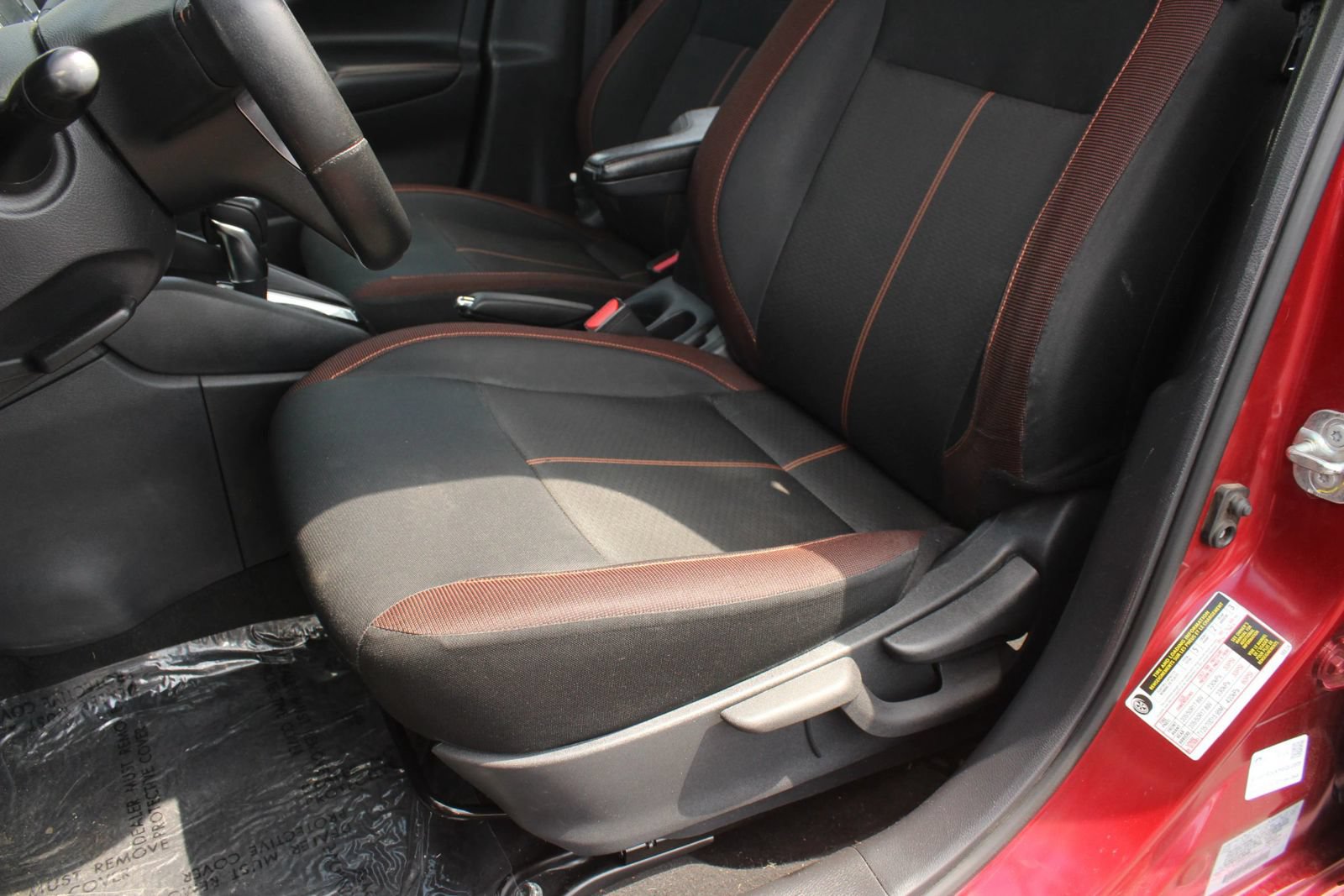 Used 2020 Nissan Versa SR FWD image 15