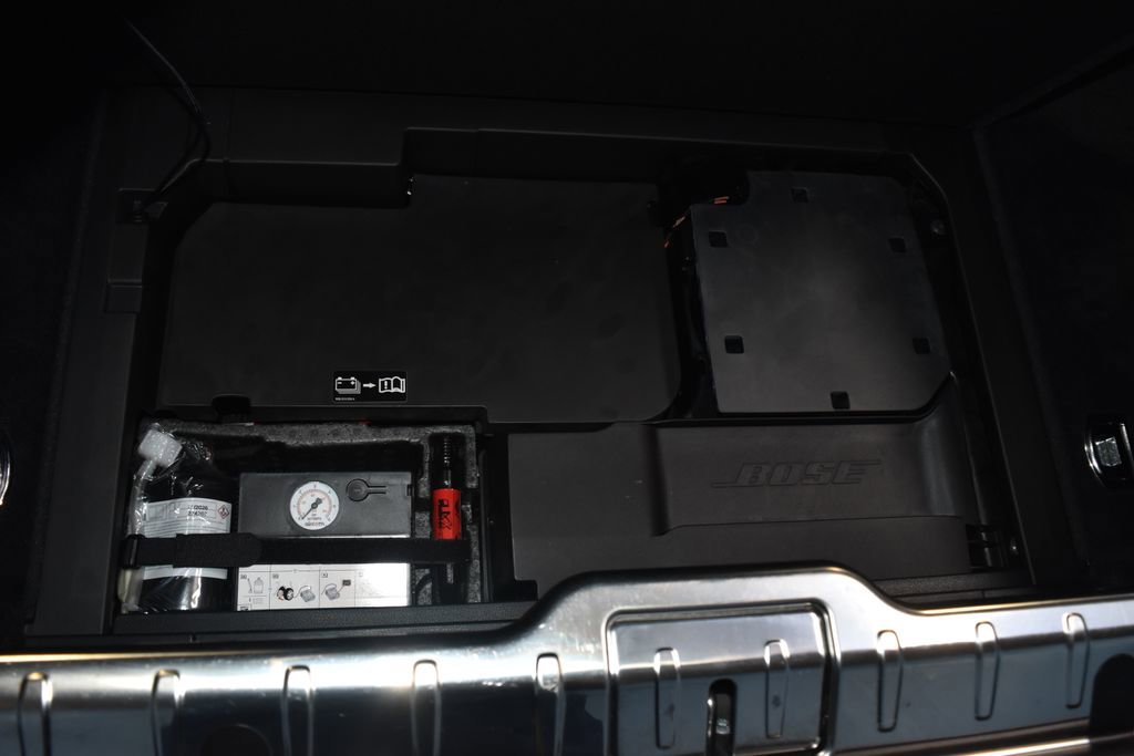 Used 2023 Porsche Panamera 4 Platinum Edition image 31