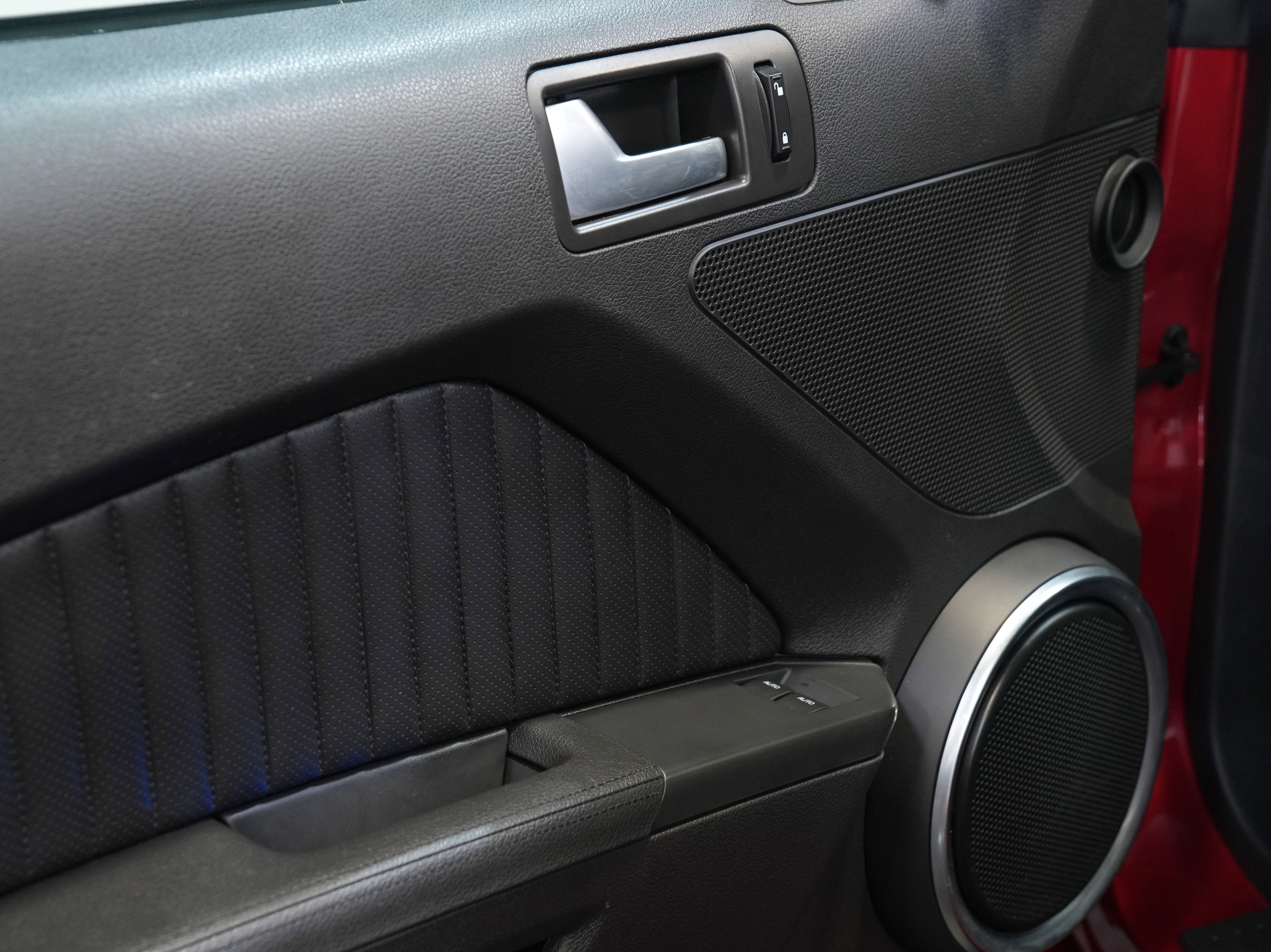 Used 2013 Ford Mustang Shelby GT500 w/ Electronics Pkg image 23