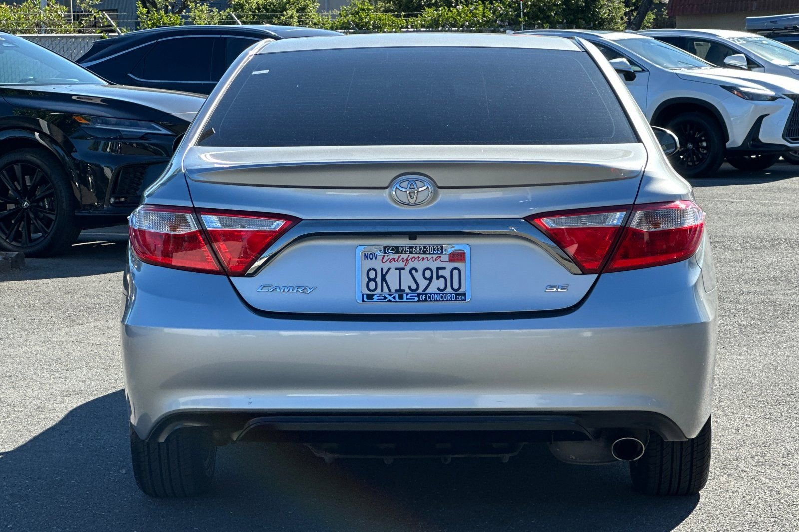 Used 2016 Toyota Camry SE image 5