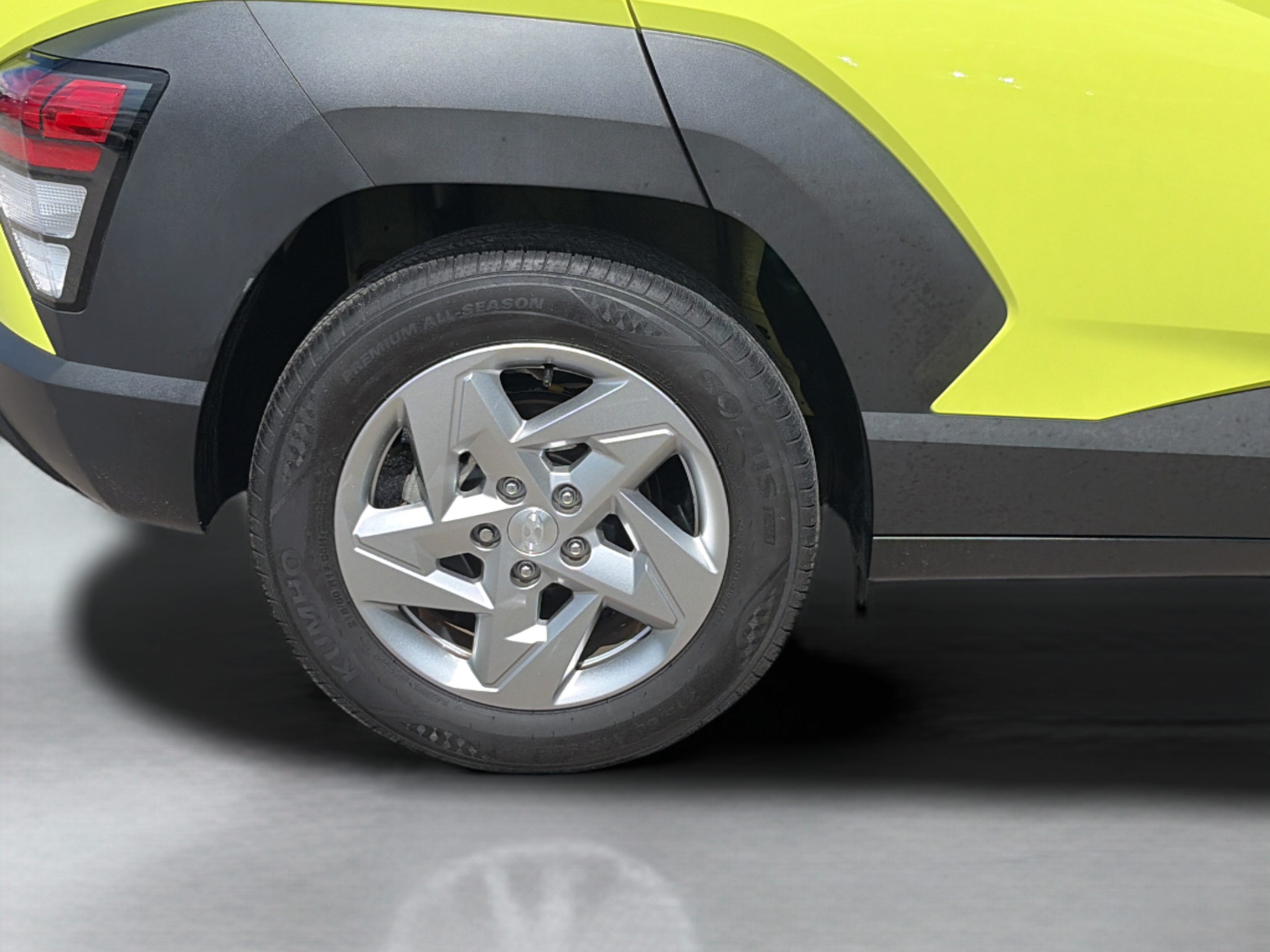 Certified 2024 Hyundai Kona SE FWD image 28