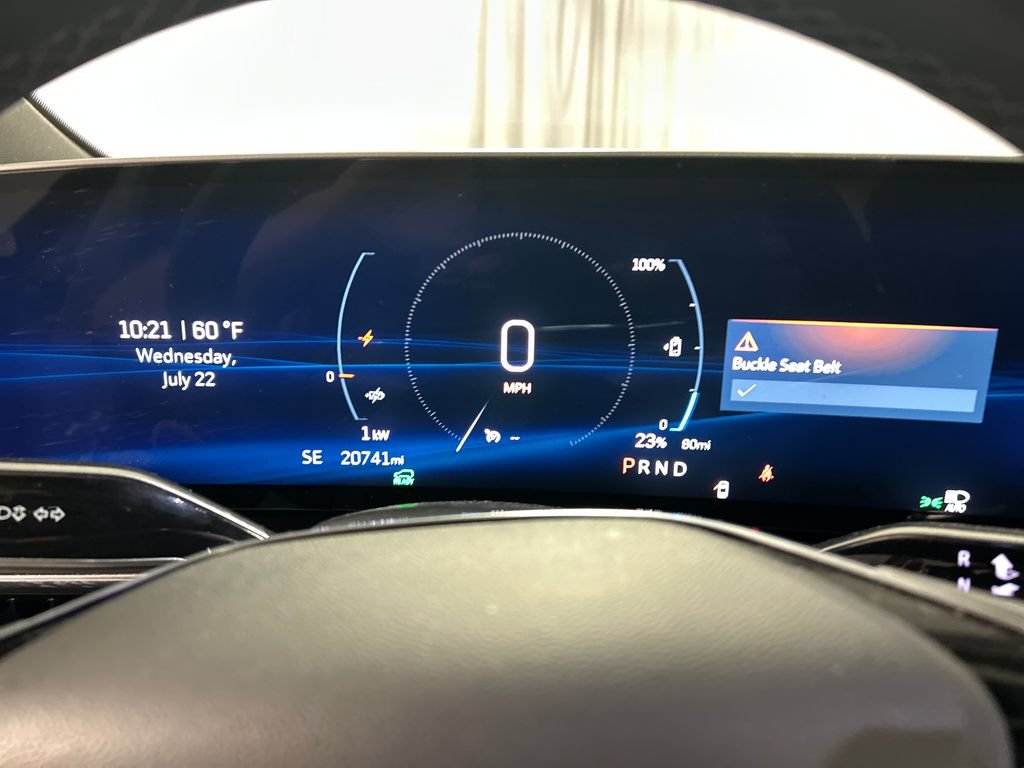 Used 2024 Cadillac Lyriq Tech RWD image 15