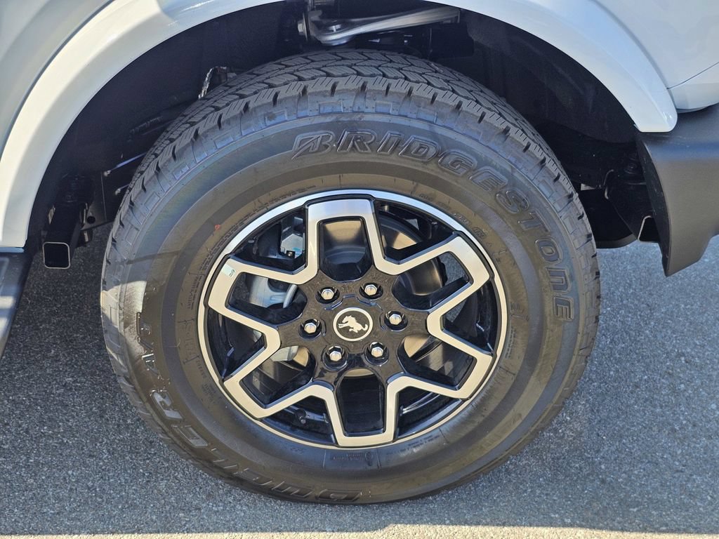 New 2026 Ford Bronco Outer Banks AWD/4WD image 9