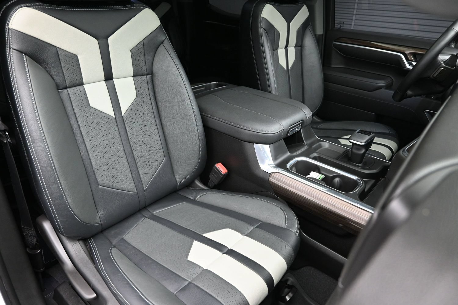 Used 2023 Chevrolet Silverado 1500 RST w/ All Star Edition Plus AWD/4WD image 42