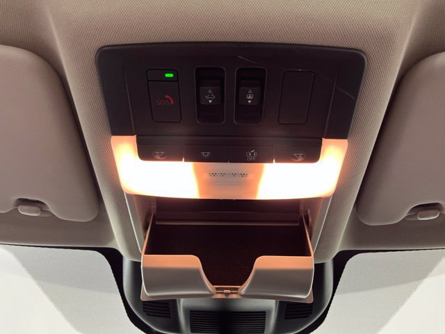 Used 2024 Nissan Rogue SV w/ SV Premium Package FWD image 36