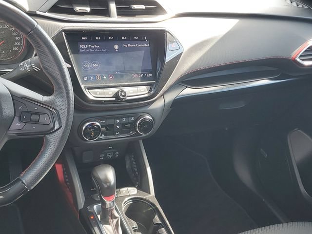 Certified 2022 Chevrolet TrailBlazer RS w/ Sun and Liftgate Package AWD/4WD image 14