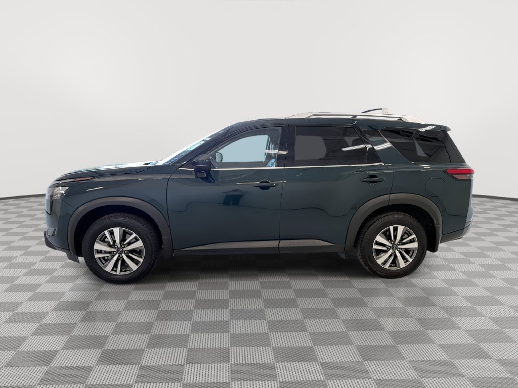 Certified 2025 Nissan Pathfinder SL FWD image 8
